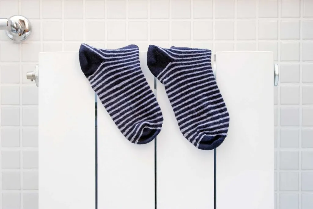 Fukt i badrummet: ett enkelt socktrick